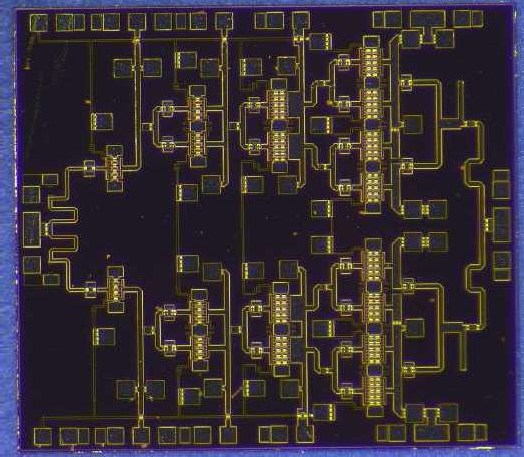 Усилитель мощности 8-мм диапазона длин волн — модуль СВЧ (М421442).png